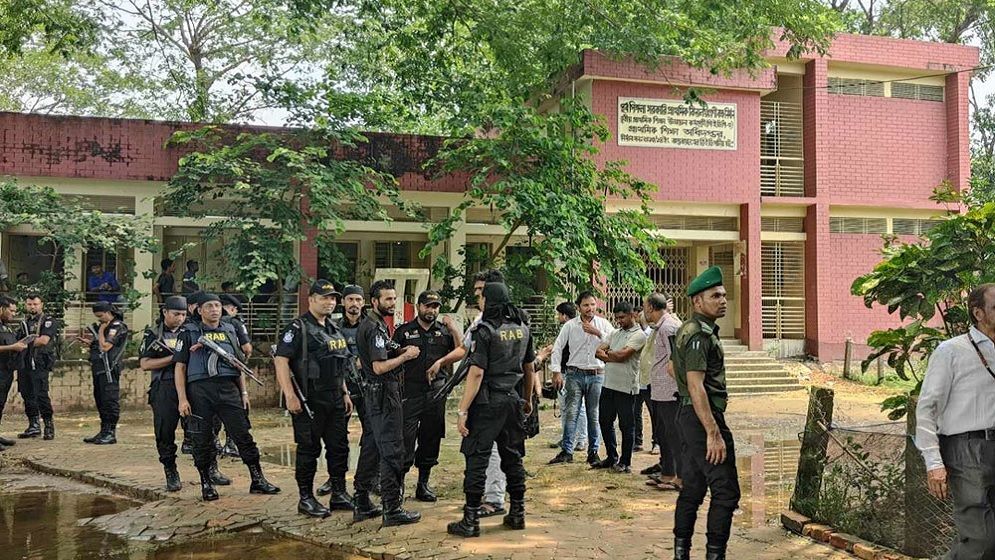 চট্টগ্রামের পটিয়ায় ব্যালট পেপার ছিনতাইয়ের অভিযোগে ভোট স্থগিত