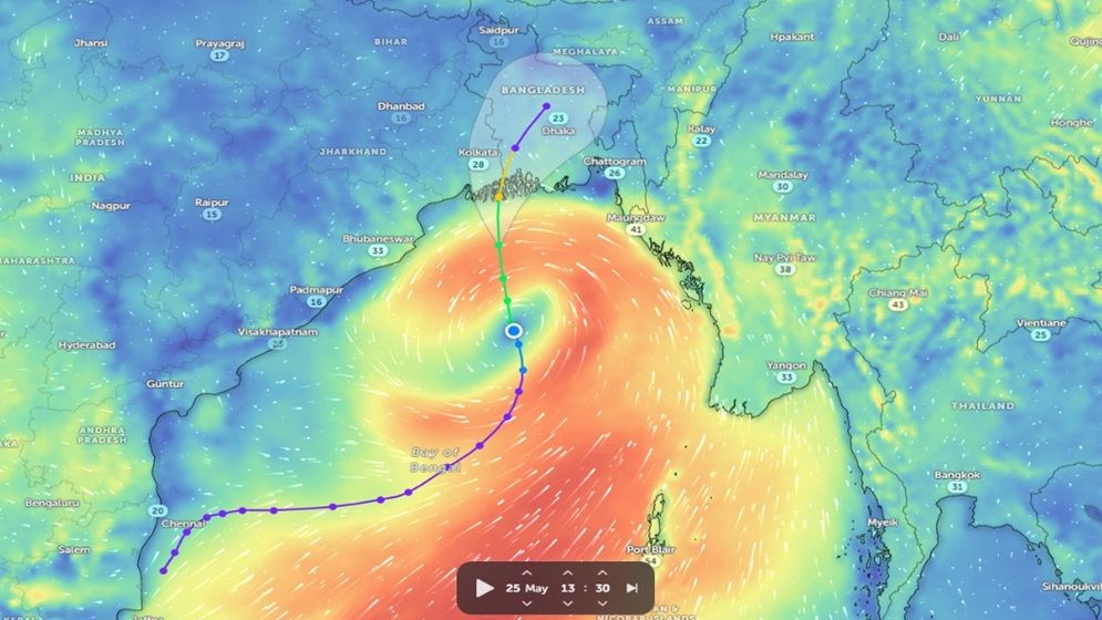 ‘চোখ’ ফুটেছে ঘূর্ণিঝড় রেমালের, সন্ধ্যায় আঘাত হানতে পারে উপকূলে