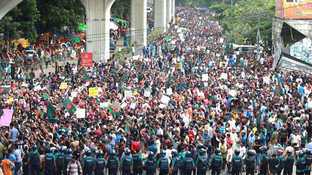 আজ সারা দেশে শিক্ষার্থীদের ‘বাংলা ব্লকেড’ কর্মসূচি