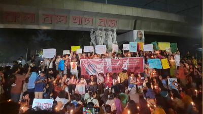 প্রতিটি ধর্ষণের বিচার চেয়ে ঢাবিতে ‘রাত দখল করো নারী’ কর্মসূচি