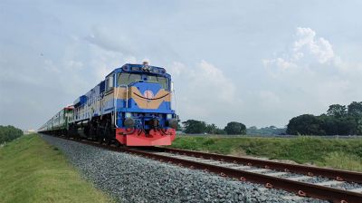 ঢাকা-চট্টগ্রাম ট্রেন চলাচল শুরু রাত সাড়ে ১১টায়