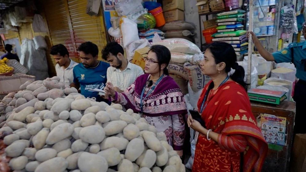 নিত্যপ্রয়োজনীয় পণ্যের মূল্য স্থিতিশীল রাখতে সারাদেশে অভিযান