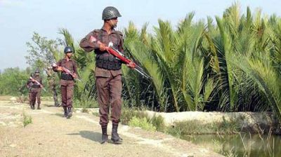 দিনাজপুর সীমান্তে বিএসএফ সদস্য আটক