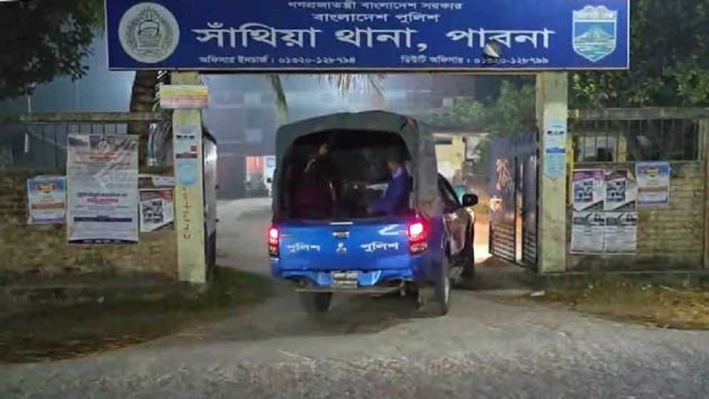 পাবনায় চরমপন্থি নেতাকে জবাই করে হত্যা