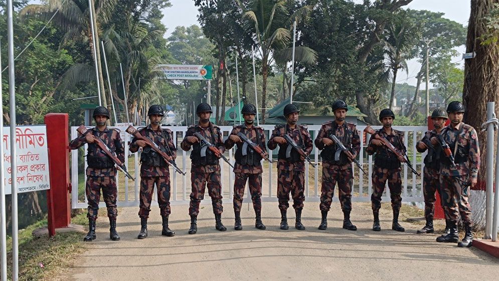 লংমার্চ ঘিরে আখাউড়া স্থলবন্দরের নিরাপত্তা জোরদার