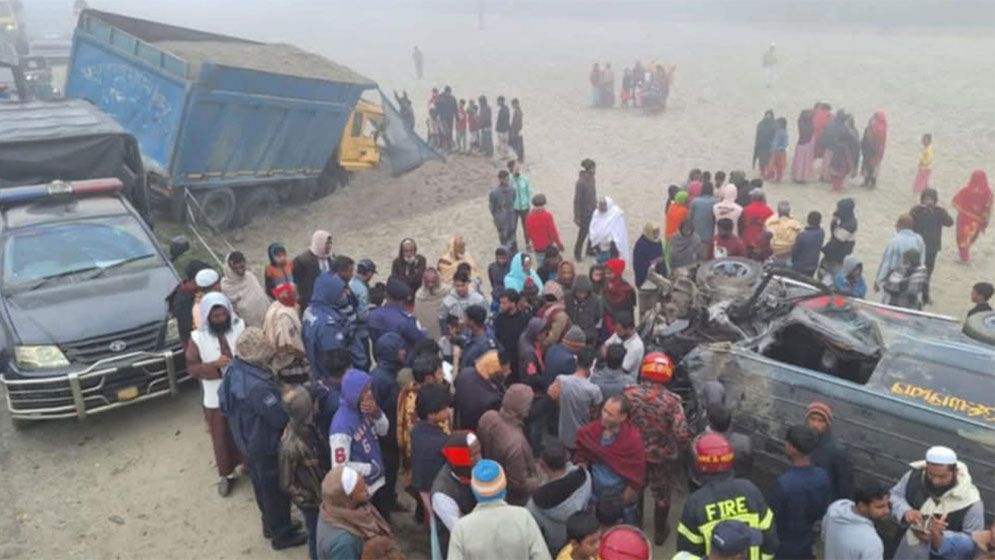 ব্রাহ্মণবাড়িয়ায় ট্রাক-মাইক্রোবাস-পিকআপের সংঘর্ষে শিশুসহ নিহত ৩