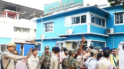 ভারতে সহকারী হাইকমিশনে ‘পরিকল্পিত’ হামলায় ঢাকার ক্ষুব্ধ প্রতিক্রিয়া