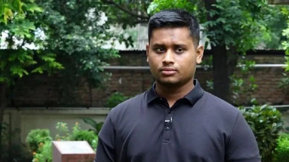 নতুন রাজনৈতিক দলের উত্থানকে হুমকি হিসেবে চিহ্নিত করেছে বিএনপি : আহ্বায়ক হাসনাত