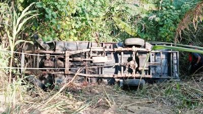 সাজেকের পথে চাদেঁর গাড়ি উল্টে শিক্ষার্থীসহ আহত ৫