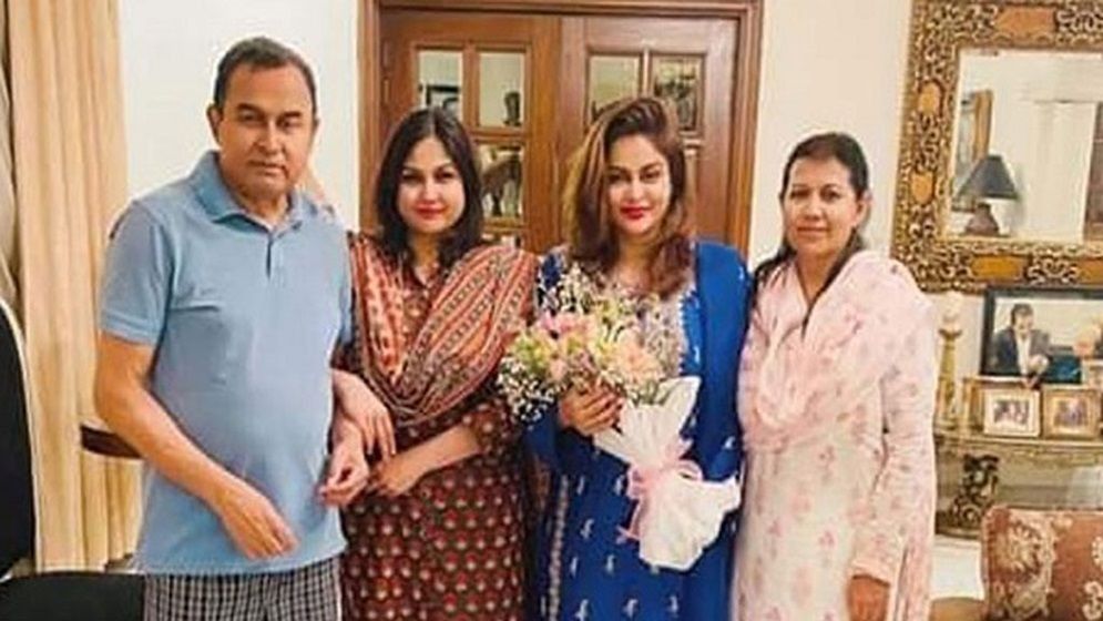 সাবেক অর্থমন্ত্রী মুস্তফা কামাল ও পরিবারের বিরুদ্ধে দুর্নীতি মামলা