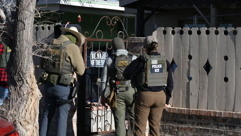 যুক্তরাষ্ট্রে ৯ দিনে ৭ হাজারের বেশি অবৈধ অভিবাসী গ্রেপ্তার