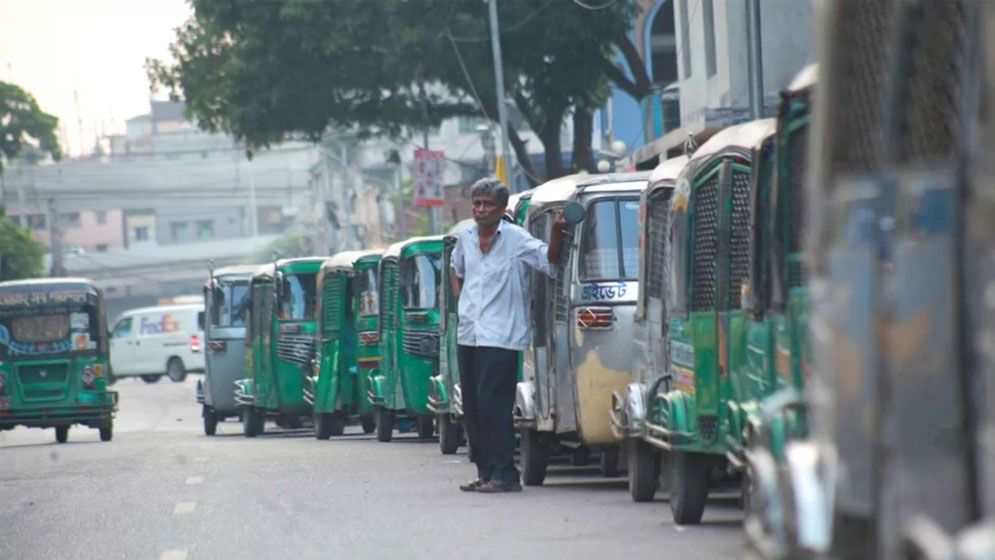 সিএনজিচালকদের জেল-জরিমানার সিদ্ধান্ত বাতিল, অবরোধ প্রত্যাহরের আহ্বান