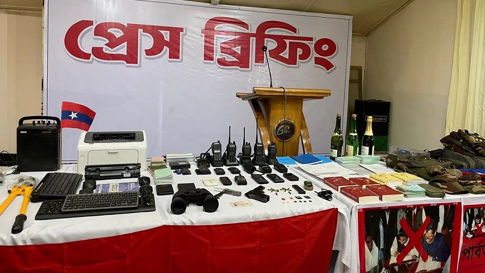 সেনাবাহিনীর অভিযানে ইউপিডিএফ সন্ত্রাসীদের গোপন আস্তানা উদঘাটিত