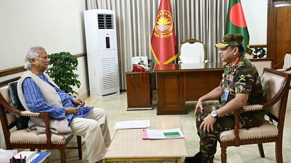 প্রধান উপদেষ্টার সাথে সেনাপ্রধানের সৌজন্য সাক্ষাৎ