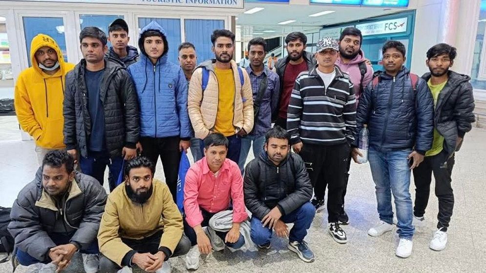 তিউনিসিয়ায় আটকে পড়া ১৭ বাংলাদেশির দেশে ফিরেছে