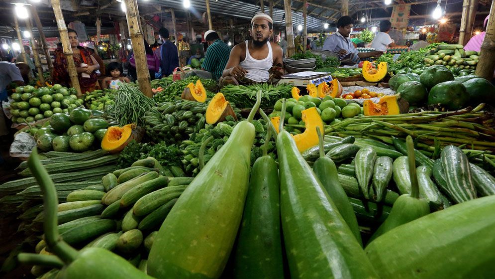 খুলনায় সবজির দাম কমলেও স্থির মাছ-মাংস ও চালের বাজার