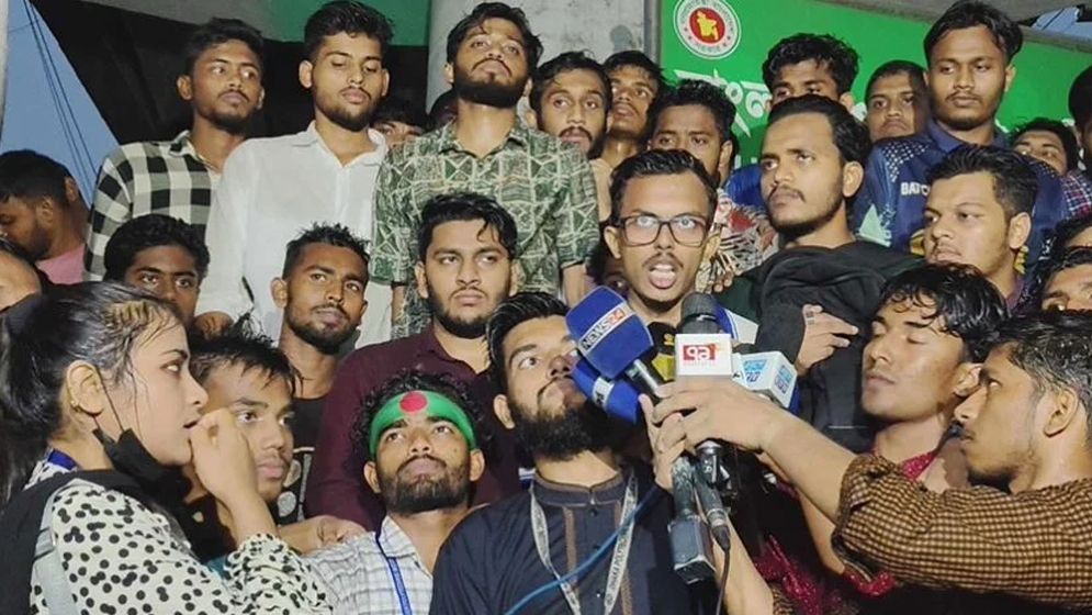 সারাদেশে রেলপথ অবরোধের কর্মসূচি ঘোষণা পলিটেকনিক শিক্ষার্থীদের