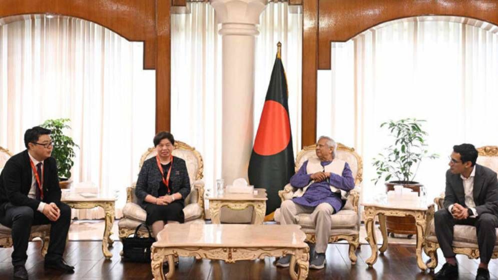 প্রধান উপদেষ্টার সঙ্গে দক্ষিণ কোরিয়ার বিনিয়োগকারীদের বৈঠক