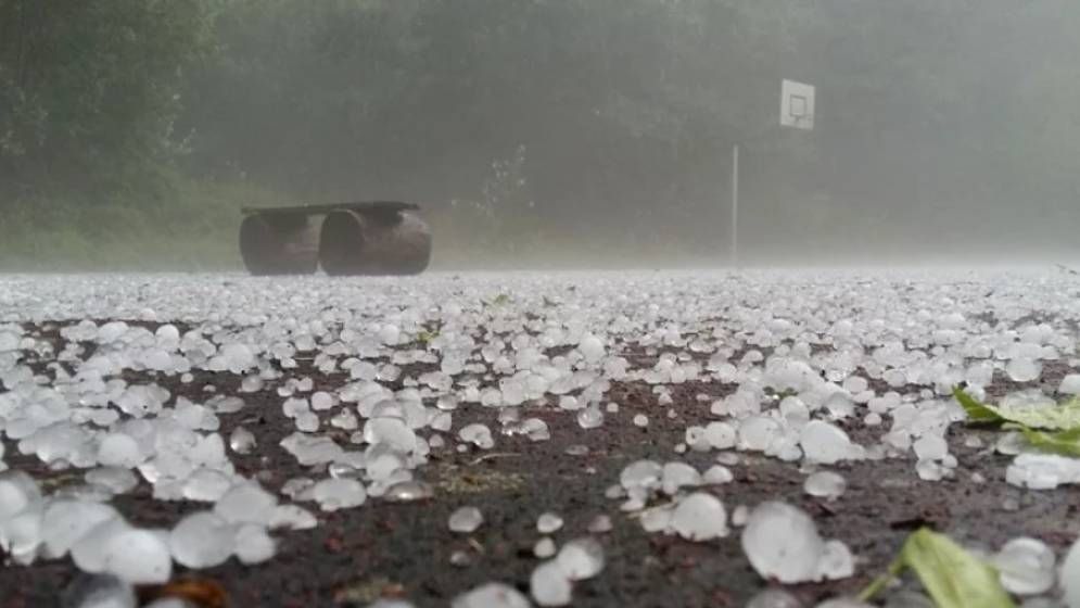 ঢাকাসহ সব বিভাগে বজ্রসহ শিলাবৃষ্টির পূর্বাভাস