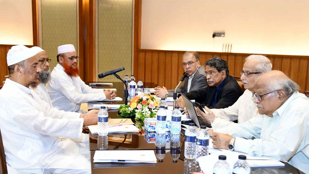 আর ফ্যাসিবাদী শাসনের পুনরাবৃত্তি নয় : আলী রীয়াজ