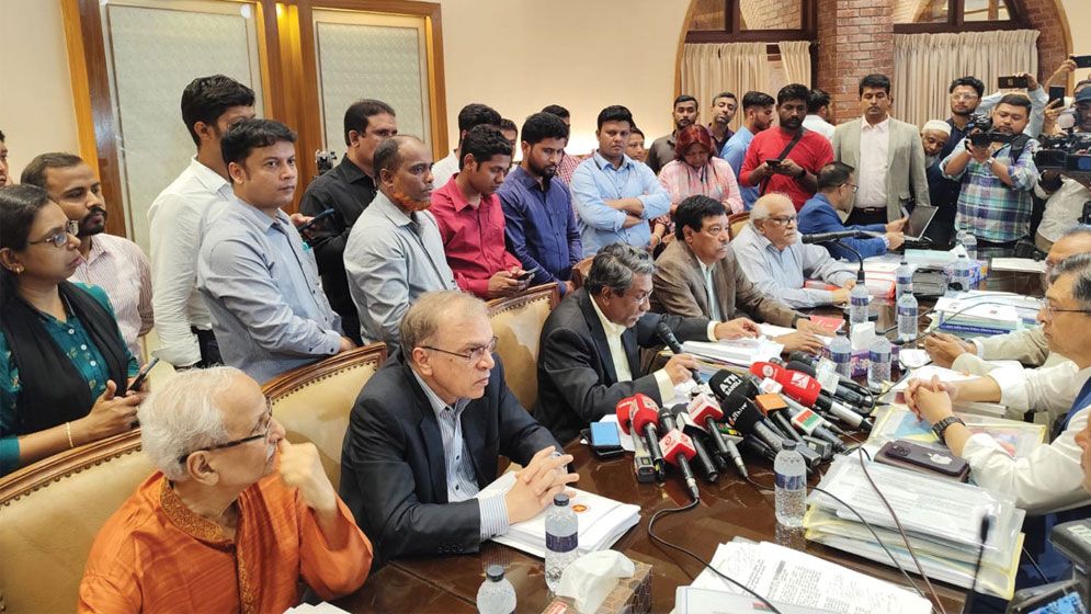 রাজনৈতিক দলগুলোর আলোচনায় নতুন প্রস্তাব আসছে : আলী রীয়াজ