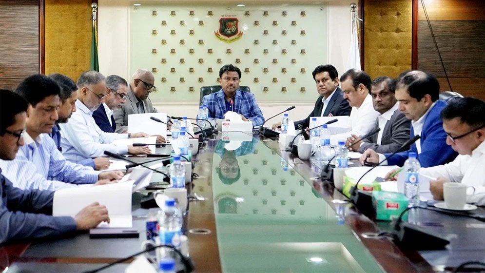 বিসিবি সভাপতির বিরুদ্ধে আর্থিক লেনদেনের অভিযোগ, আনুষ্ঠানিক বিবৃতি দিয়ে প্রতিবাদ