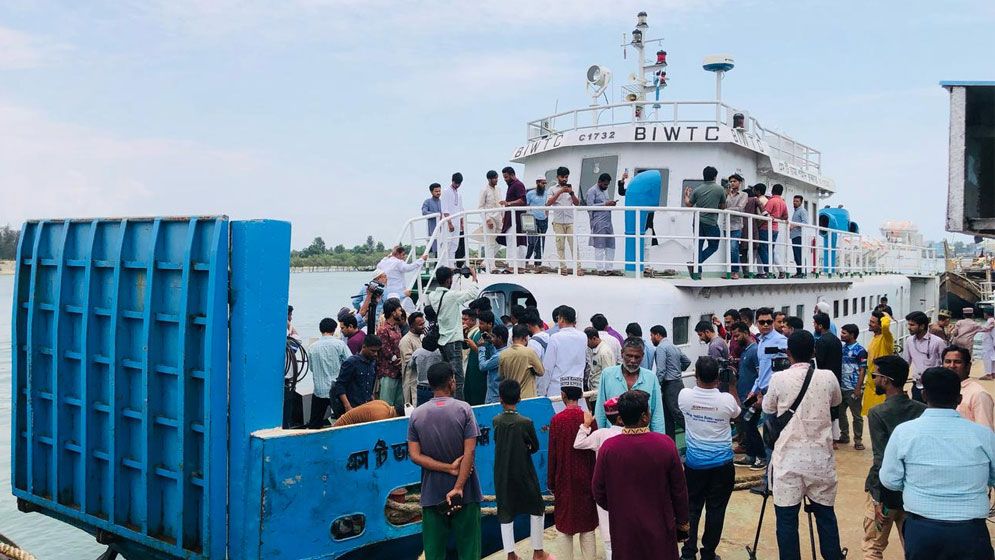 কক্সবাজার-মহেশখালী নৌ রুটে পরীক্ষামুলক সী ট্রাক চলাচল শুরু