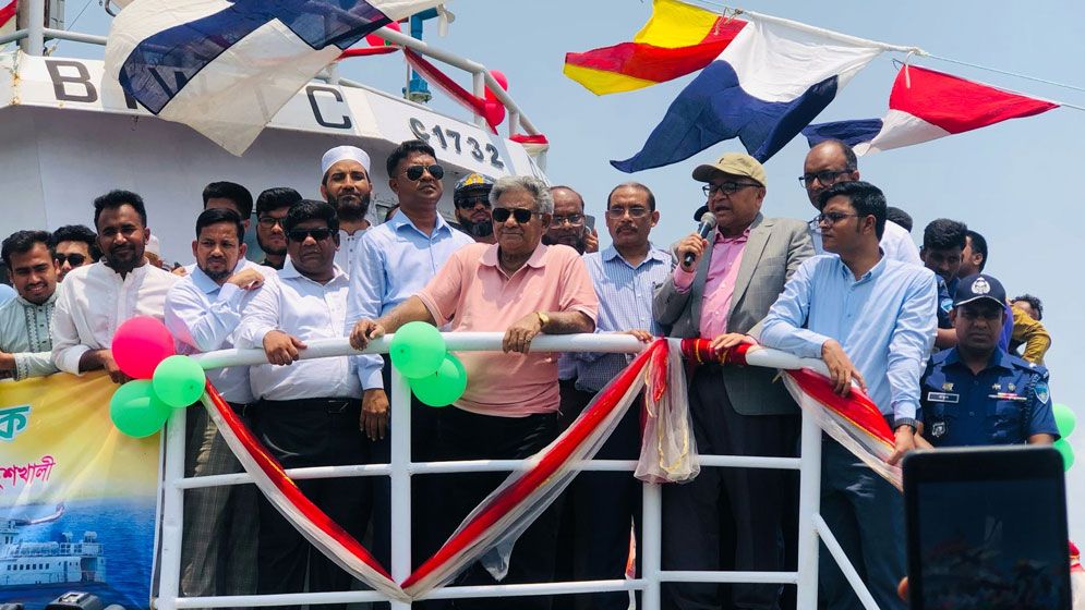 কক্সবাজার-মহেশখালী নৌপথে যুক্ত হলো আধুনিক সি-ট্রাক