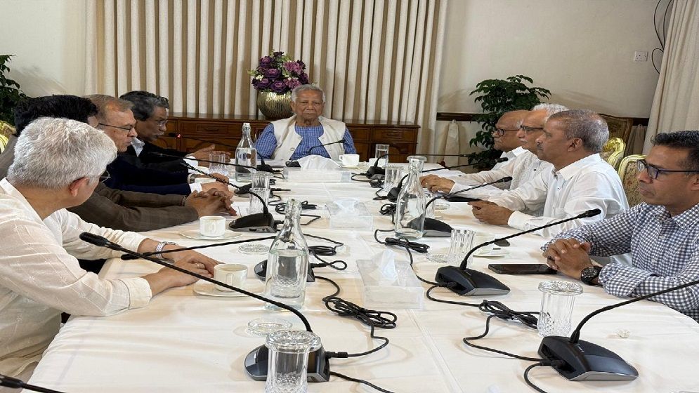 প্রধান উপদেষ্টার নেতৃত্বে জাতীয় ঐকমত্য কমিশনের বৈঠক