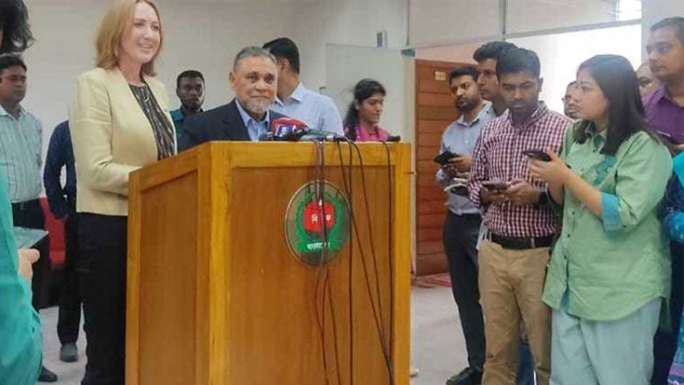 সংস্কার নয়, ভোটের প্রস্তুতিতে মনোযোগ ইসির