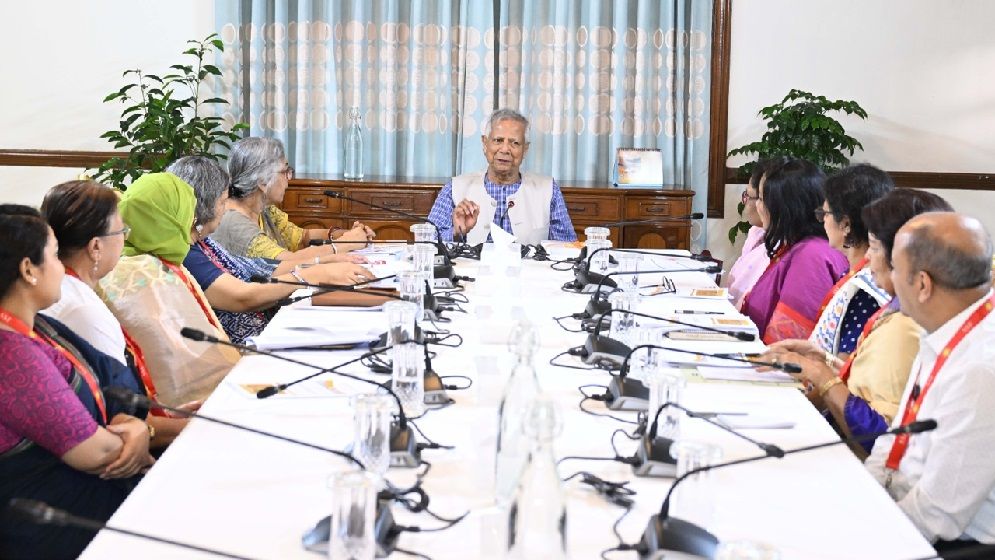 নারীবিষয়ক সংস্কার দ্রুত বাস্তবায়নে প্রধান উপদেষ্টার নির্দেশনা