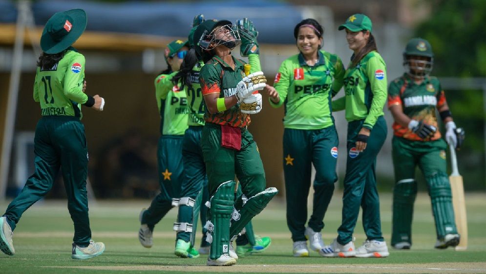 পাকিস্তানের কাছে হেরে বিশ্বকাপের স্বপ্নে বড় ধাক্কা বাংলাদেশের