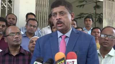 দেশের কোনো মেডিকেল কলেজ বন্ধের সিদ্ধান্ত নেয়নি সরকার: অধ্যাপক ডা. নাজমুল