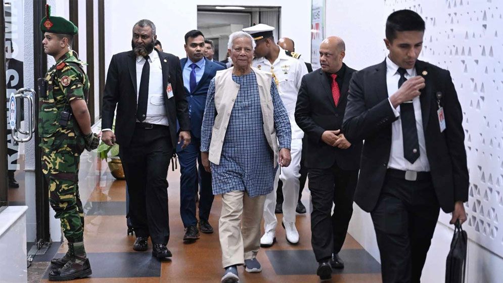 কাতার ও রোম সফর শেষে ঢাকায় ফিরলেন ড. মুহাম্মদ ইউনূস