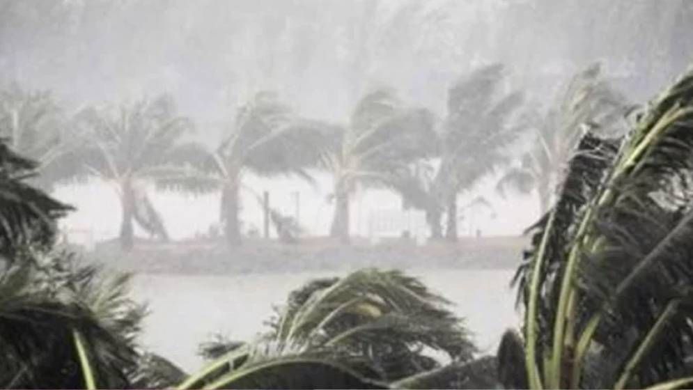 ১৬ জেলায় ৬০ কিলোমিটার বেগে ঝড়ের আভাস