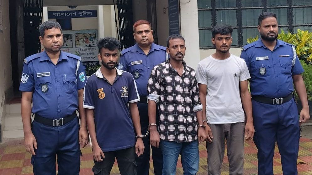 বগুড়ায় রাজমিস্ত্রিকে অপহরণ ঘটনায় গ্রেপ্তার ৩
