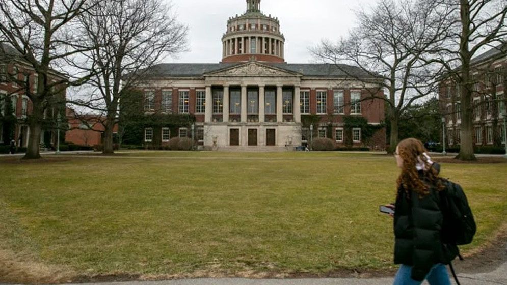 শিক্ষার্থীদের ভিসা প্রক্রিয়া সাময়ি স্থগিত : যুক্তরাষ্ট্র