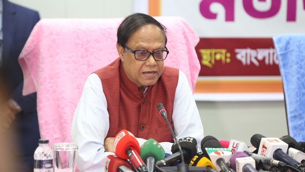 জুলাইয়ের মধ্যে ৬ দুর্বল ব্যাংক একীভূত হচ্ছে : গভর্নর