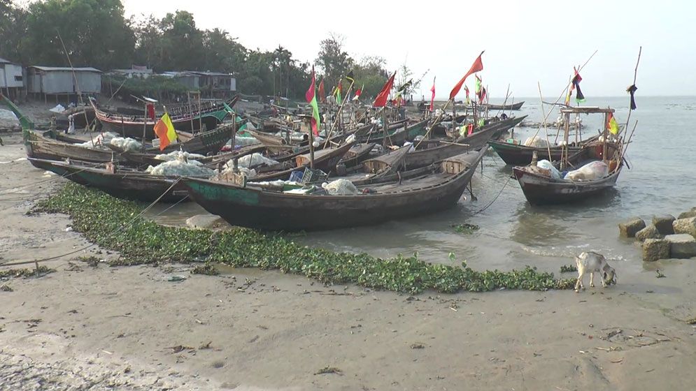 নিষেধাজ্ঞার দুই সপ্তাহেও চাল মেলেনি ভোলার ৬৫ হাজার জেলের