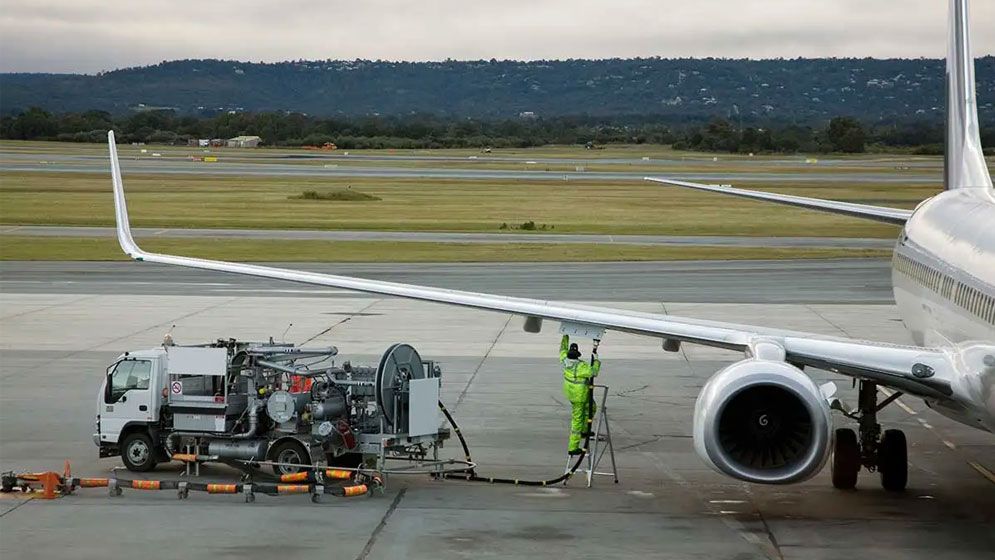 জেট ফুয়েলের দাম কমল, আন্তর্জাতিক রুটে লিটারে ১৫ সেন্ট হ্রাস