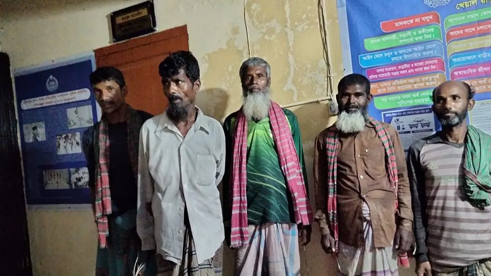 বগুড়ার শেরপুরে ধান কেটে মজুরি না পেয়ে থানায় পাঁচ শ্রমিক