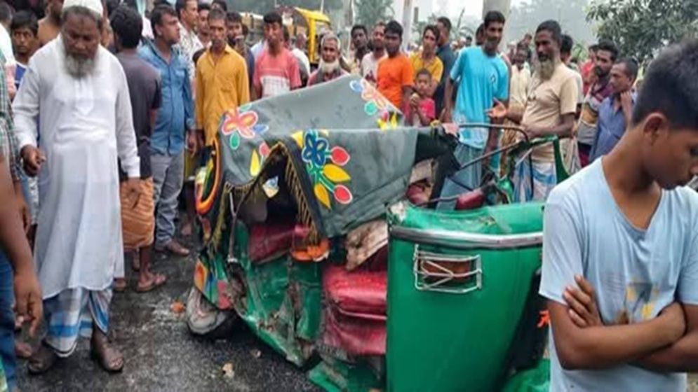 বগুড়ায় ট্রাক ও সিএনজির মুখোমুখি সংঘর্ষে প্রাণ গেল ১ জনের, আহত ৪
