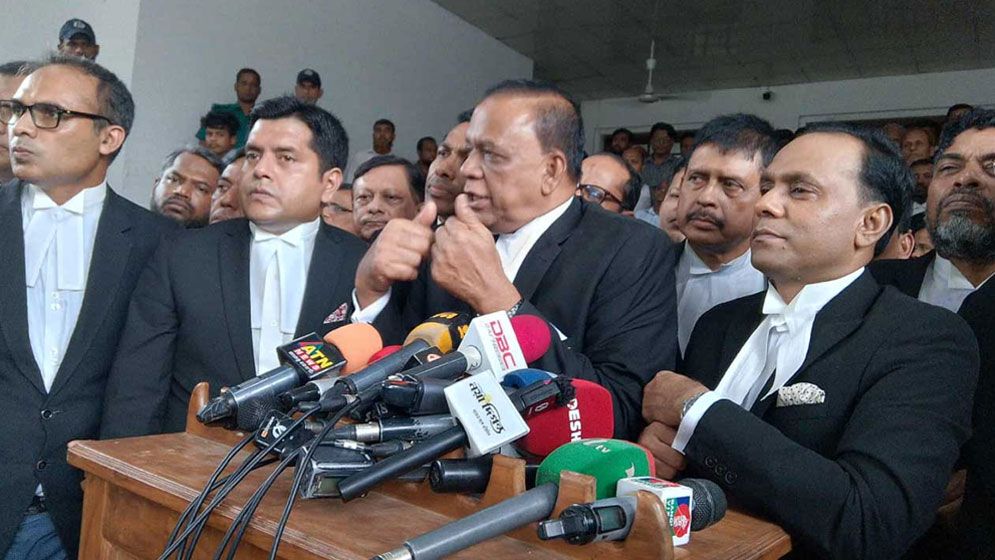 ‘ইশরাক হোসেনকে শপথ না পড়ালে আদালত অবমাননা হবে’