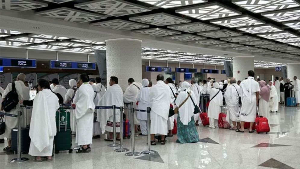 ৪৩ ফ্লাইটে সৌদি আরব পৌঁছেছেন ১৭৬৯৪ হজযাত্রী