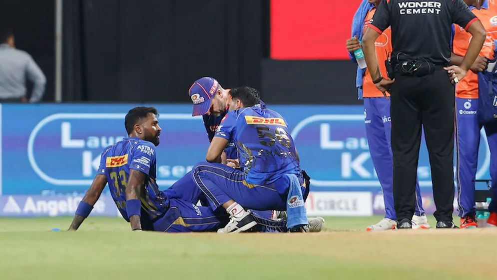 অনুশীলনে বলের আঘাতে কপালে ৭ সেলাই হার্দিক পান্ডিয়ার