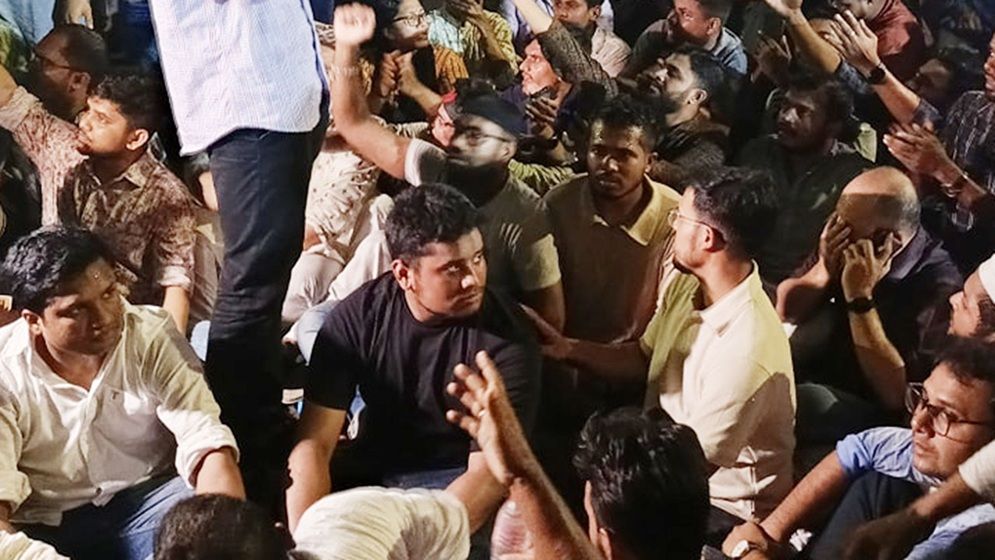 যমুনার সামনে কঠোর অবস্থানে আইনশৃঙ্খলা বাহিনী, বাড়ানো হয়েছে নিরাপত্তা