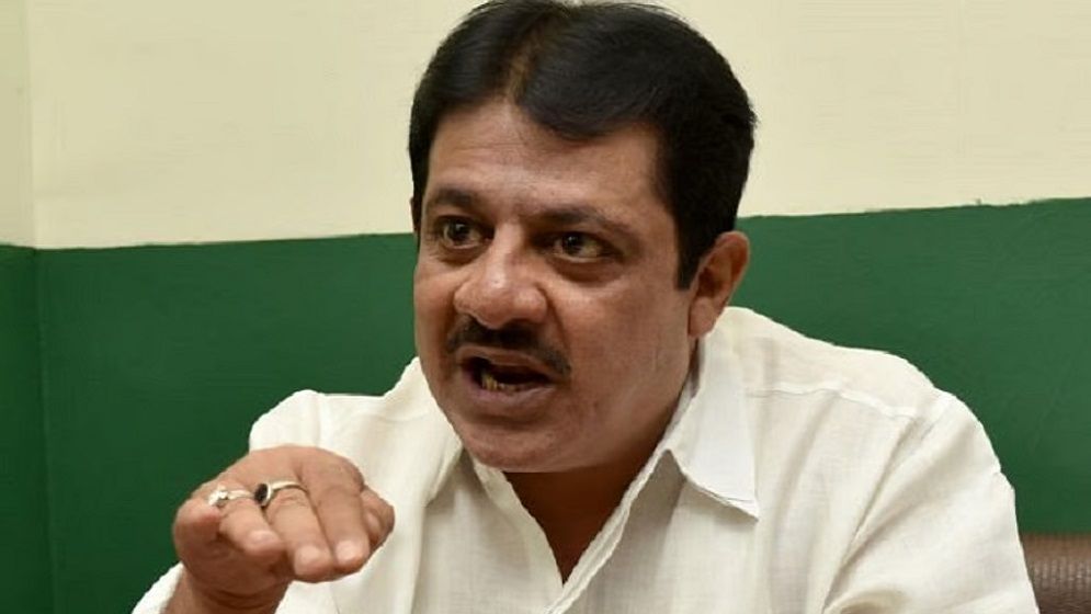 আমি শরীরে আত্মঘাতী বোমা বেঁধে পাকিস্তানে যেতে প্রস্তুত: ভারতের মন্ত্রী