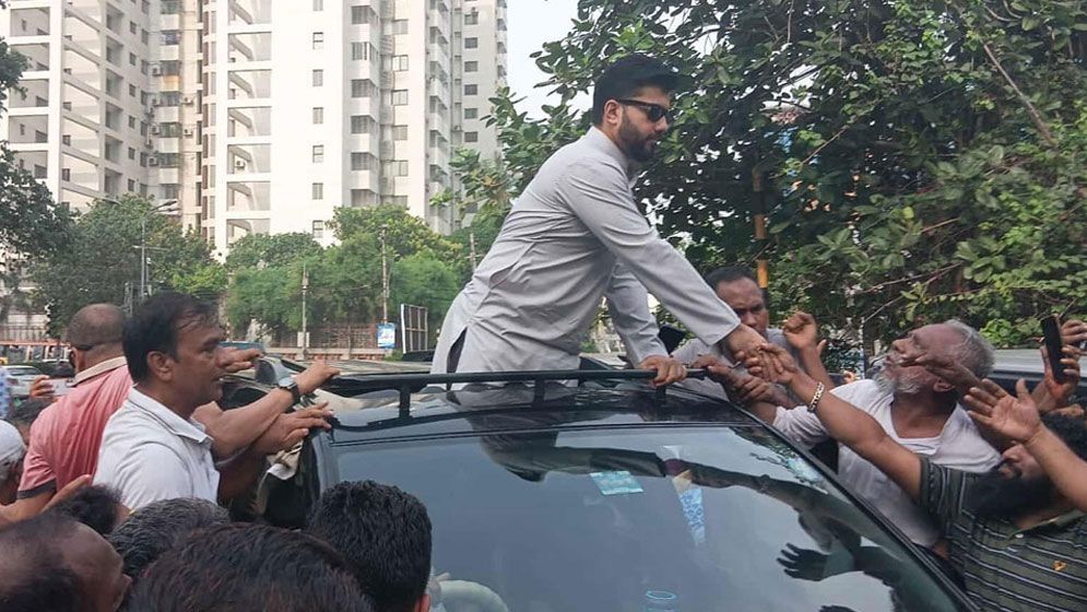 আন্দোলন আপাতত স্থগিত করেছেন ইশরাক, অন্তর্বর্তী সরকারকে ৪৮ ঘণ্টার আলটিমেটাম