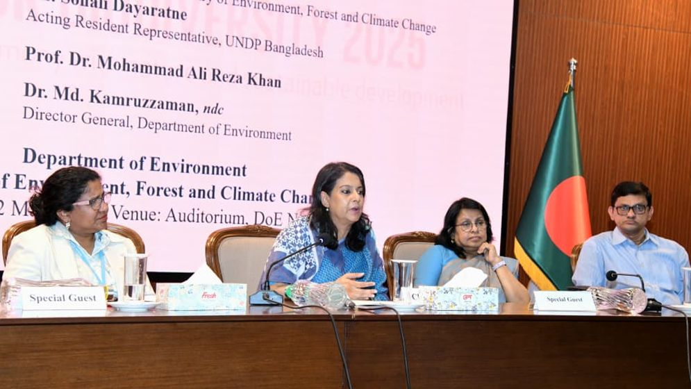 প্রকৃত টেকসই উন্নয়নের জন্য প্রকৃতির সঙ্গে সত্যিকারের সম্প্রীতি জরুরি: পরিবেশ উপদেষ্টা