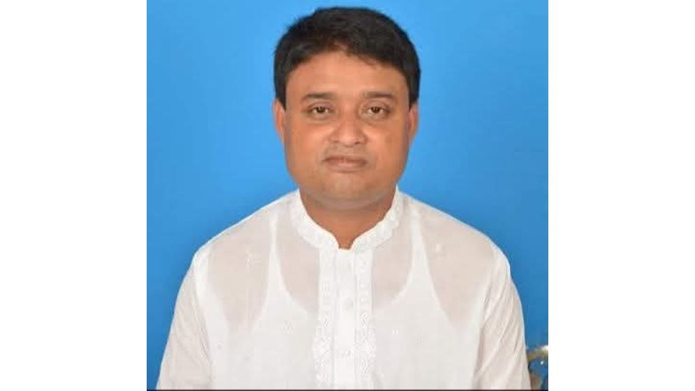 বগুড়ায় ইউনিয়ন পরিষদের চত্ত্বর থেকে চেয়ারম্যান গ্রেপ্তার